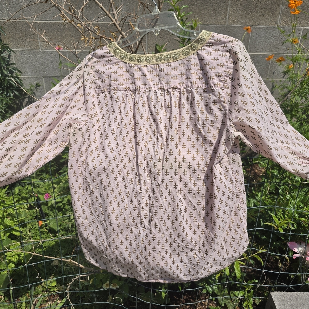 April Cornell Pink and Gold V-Neck Blouse - Picture 4 of 5